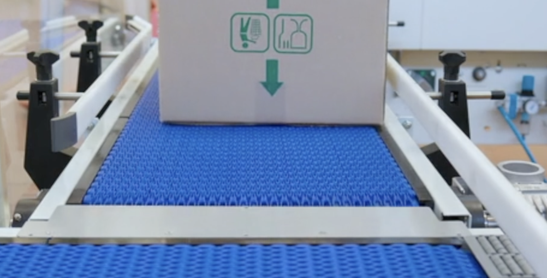 Transportadores modulares para cajas de cartón; botellas, etc
